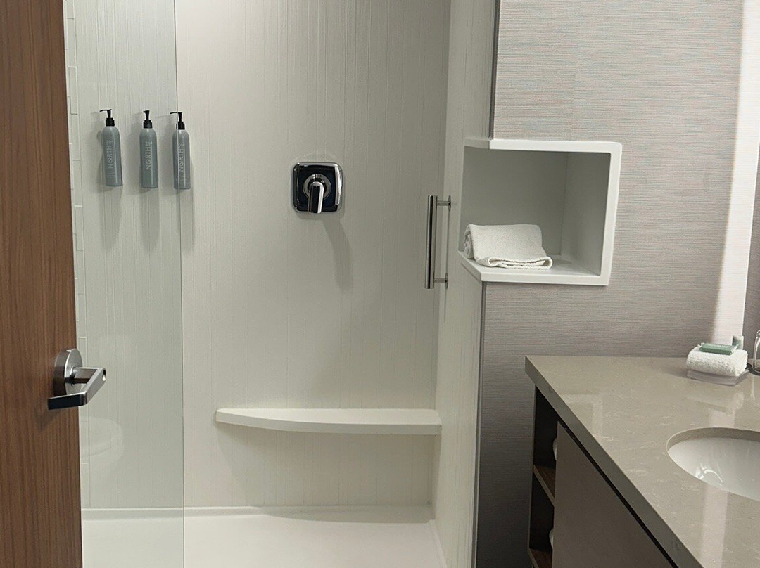 Courtyard by Marriott Montreal Midtown主图