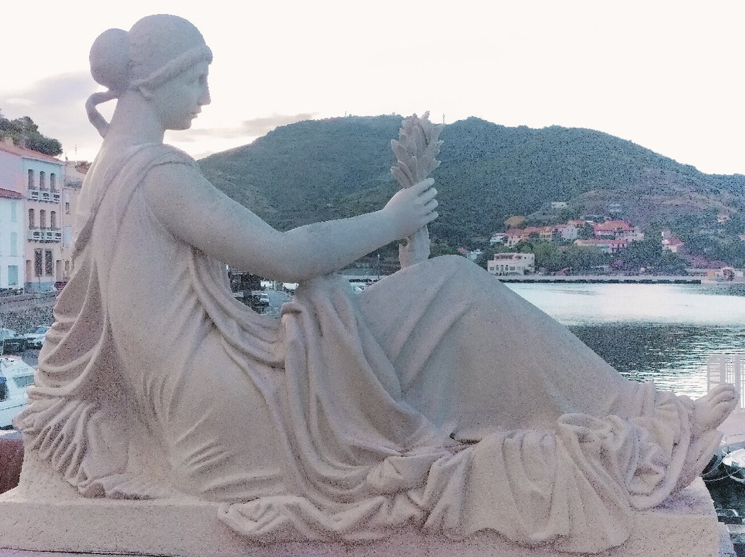 Le Monument Aux Morts