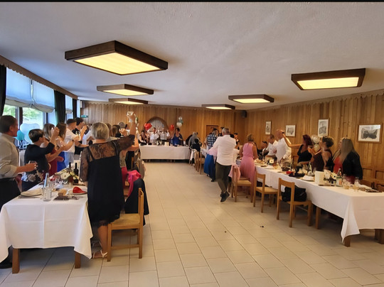 雷德斯沃屋思酒店主图