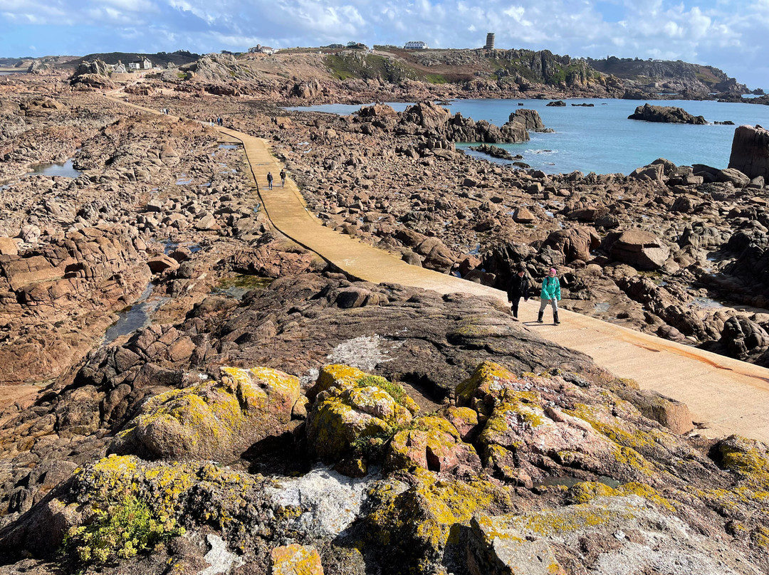 Corbiere Lighthouse (La Corbiere)-圣布雷拉德必去景点