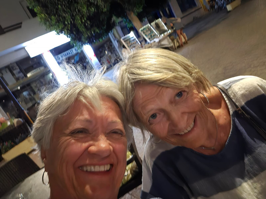 Jetee Beach Bar-Palaiochora必去景点