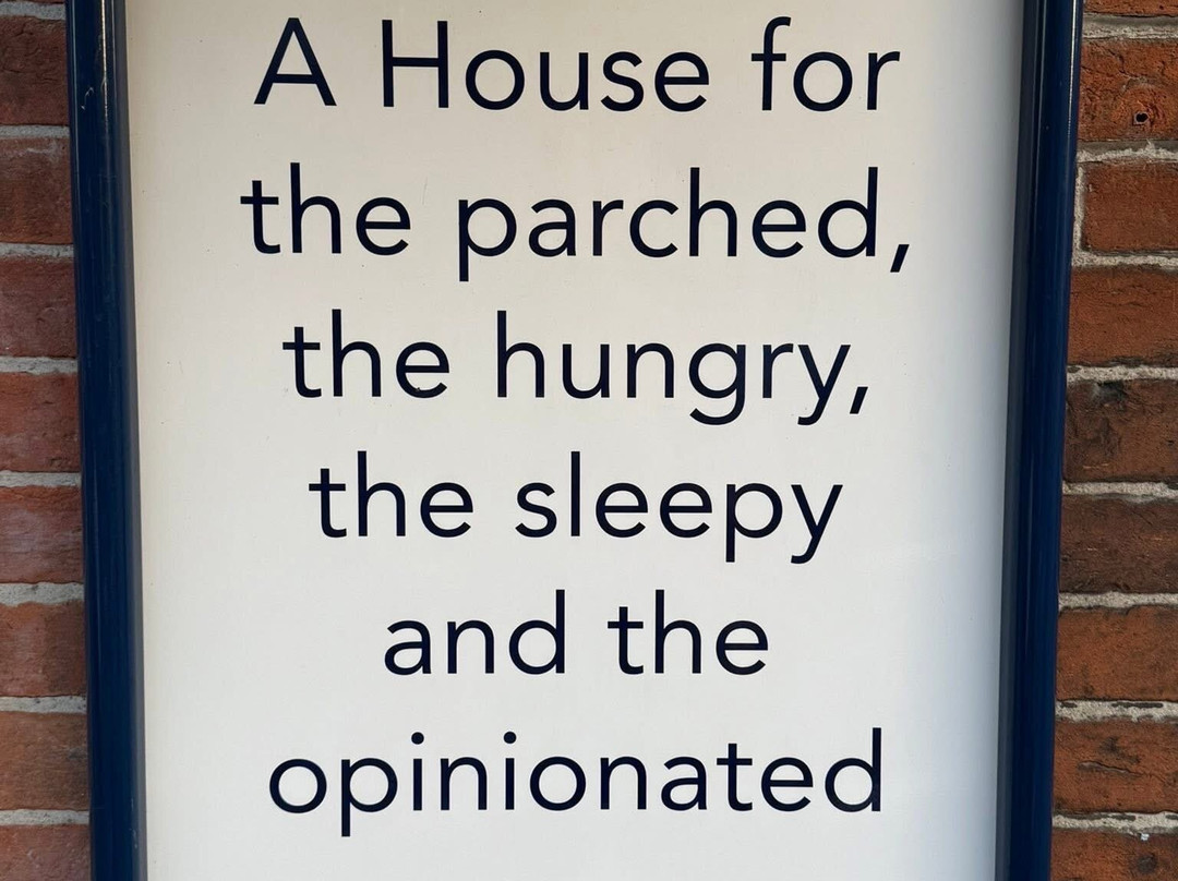 The Dolphin Hotel主图