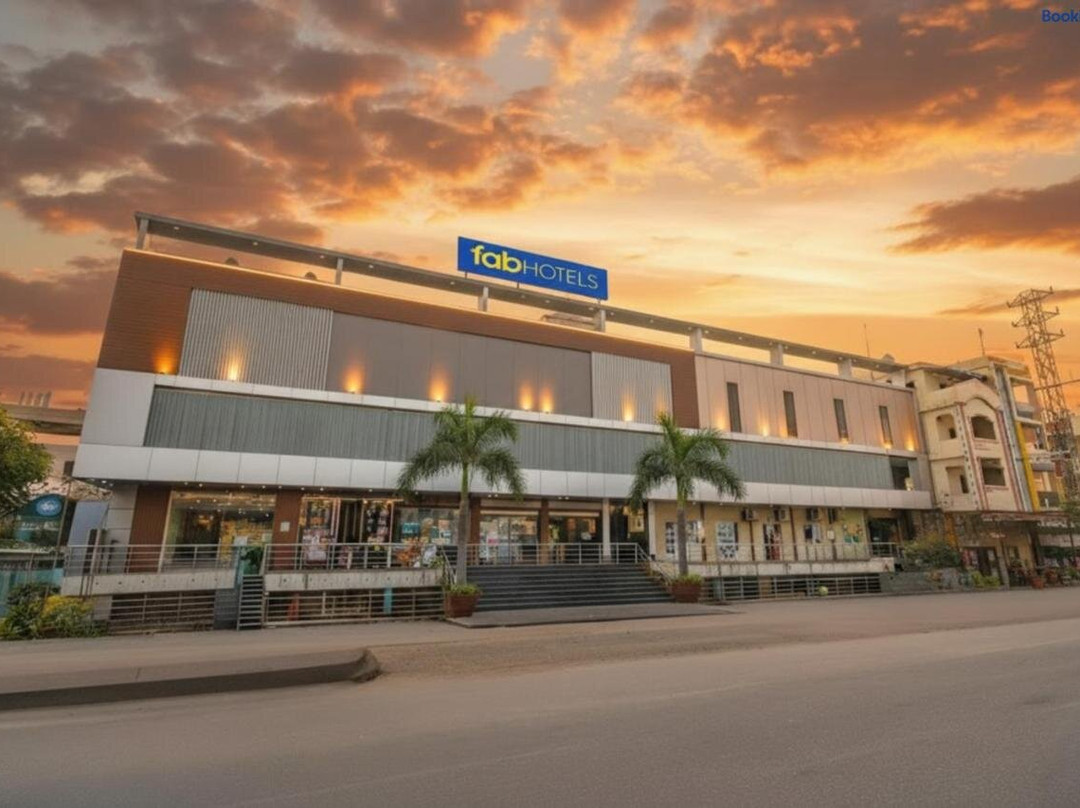 Fabhotel Srs Grand