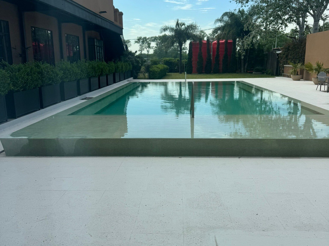 布宜诺斯艾利斯埃塞萨机场假日酒店主图