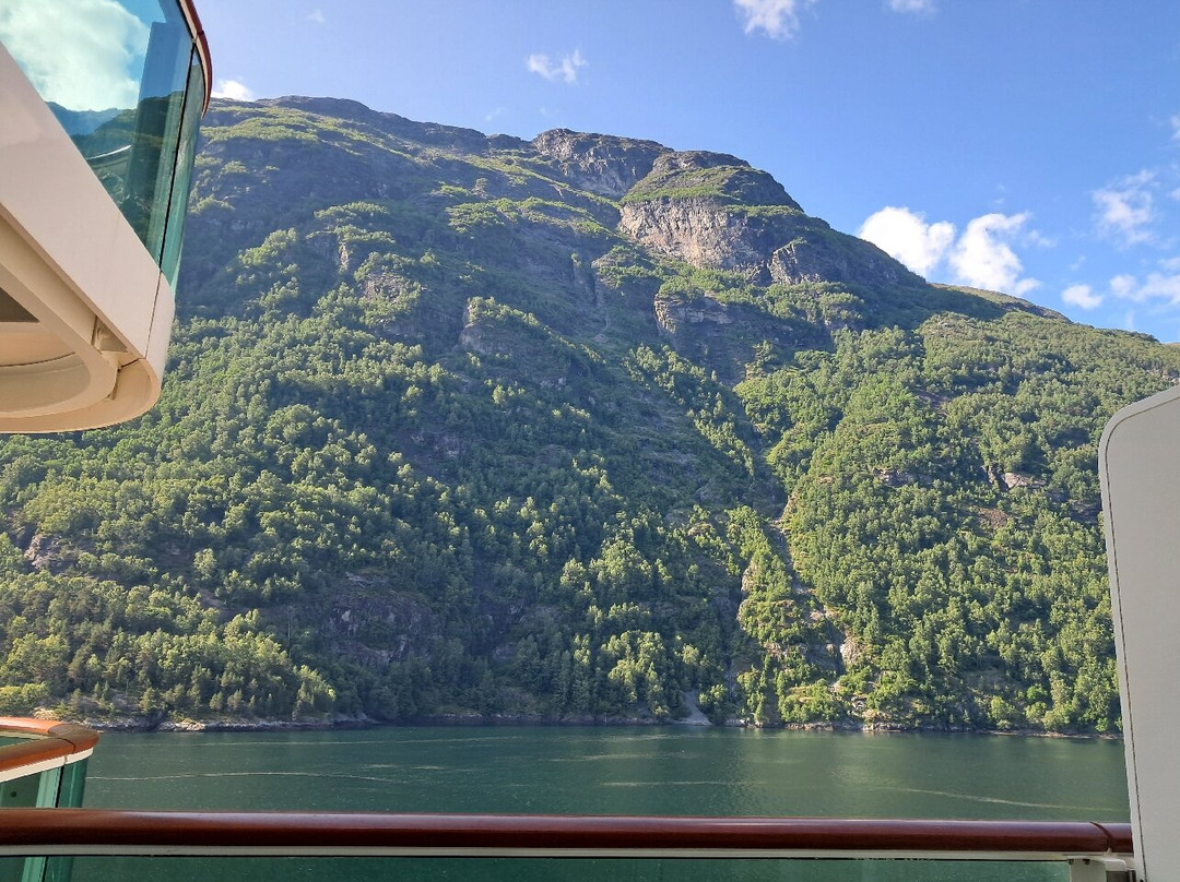 Hellesyltfossen-Hellesylt必去景点