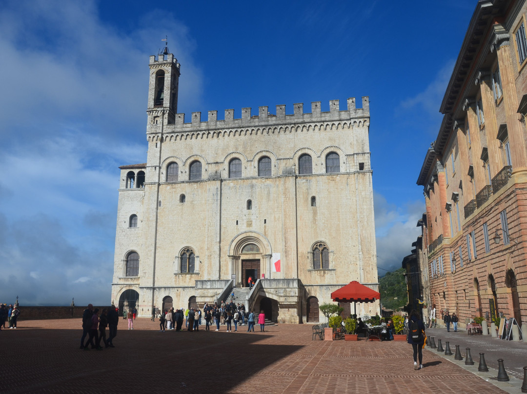 Piazza Grande-古比奥必去景点