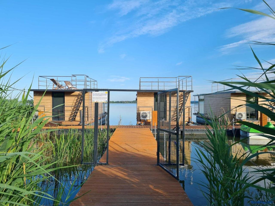 Sunrise Houseboats