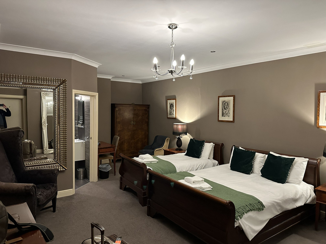 Angel and Royal Hotel主图