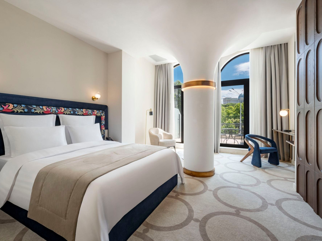 Ambassadori Tbilisi Hotel主图