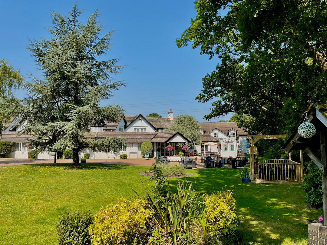 巴瑟罗贝辛斯托克乡村酒店