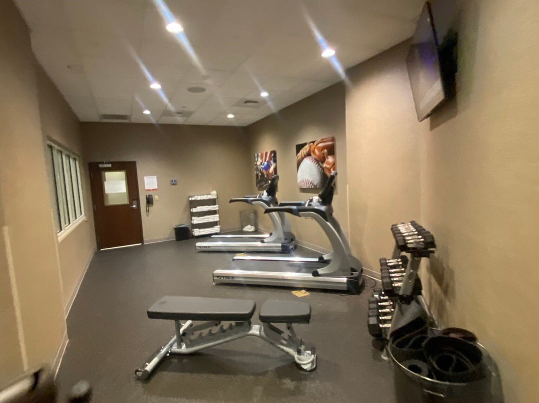 Drury Inn & Suites Louisville North主图