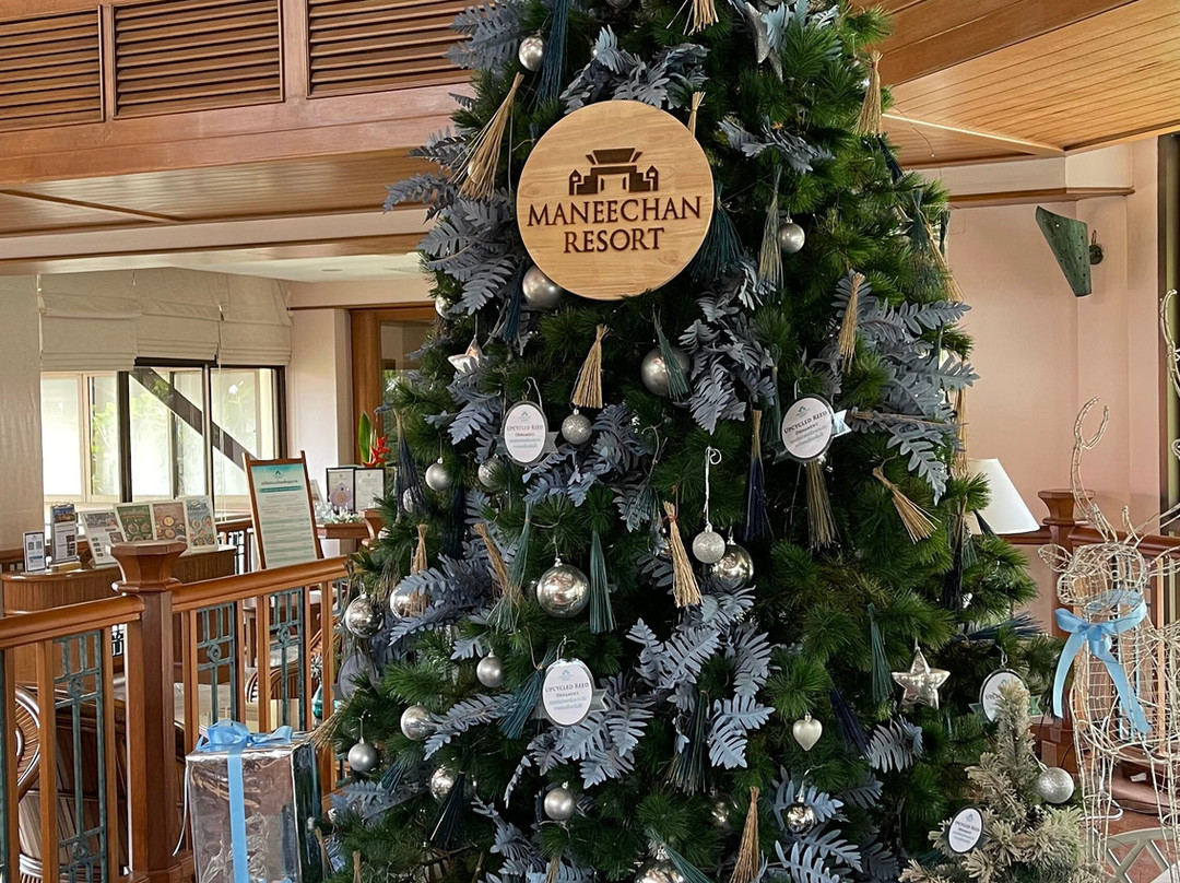 曼尼晨度假酒店主图