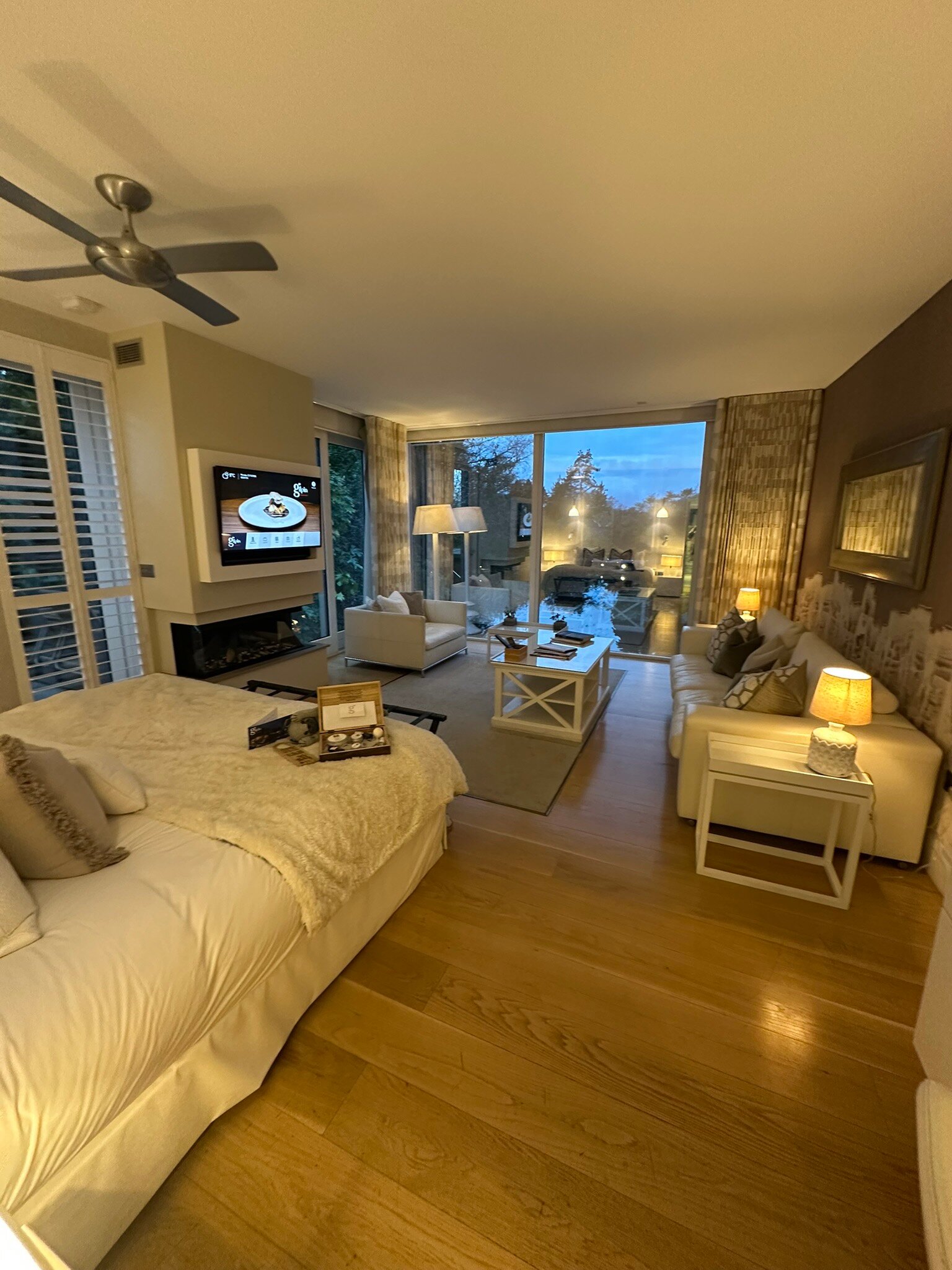 吉尔平湖畔别墅酒店-官方