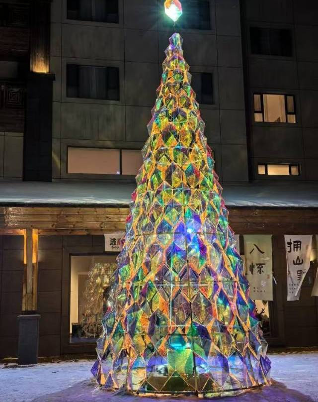 长白山希尔顿逸林温泉酒店主图