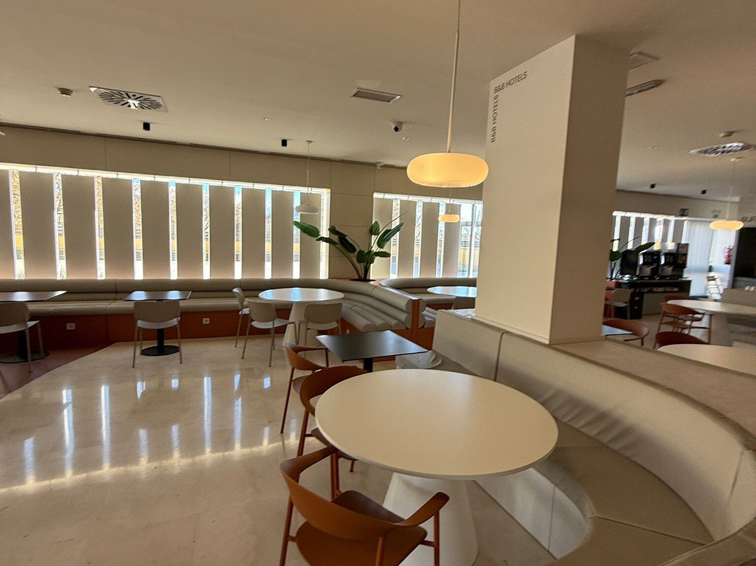 H2格拉纳达酒店主图