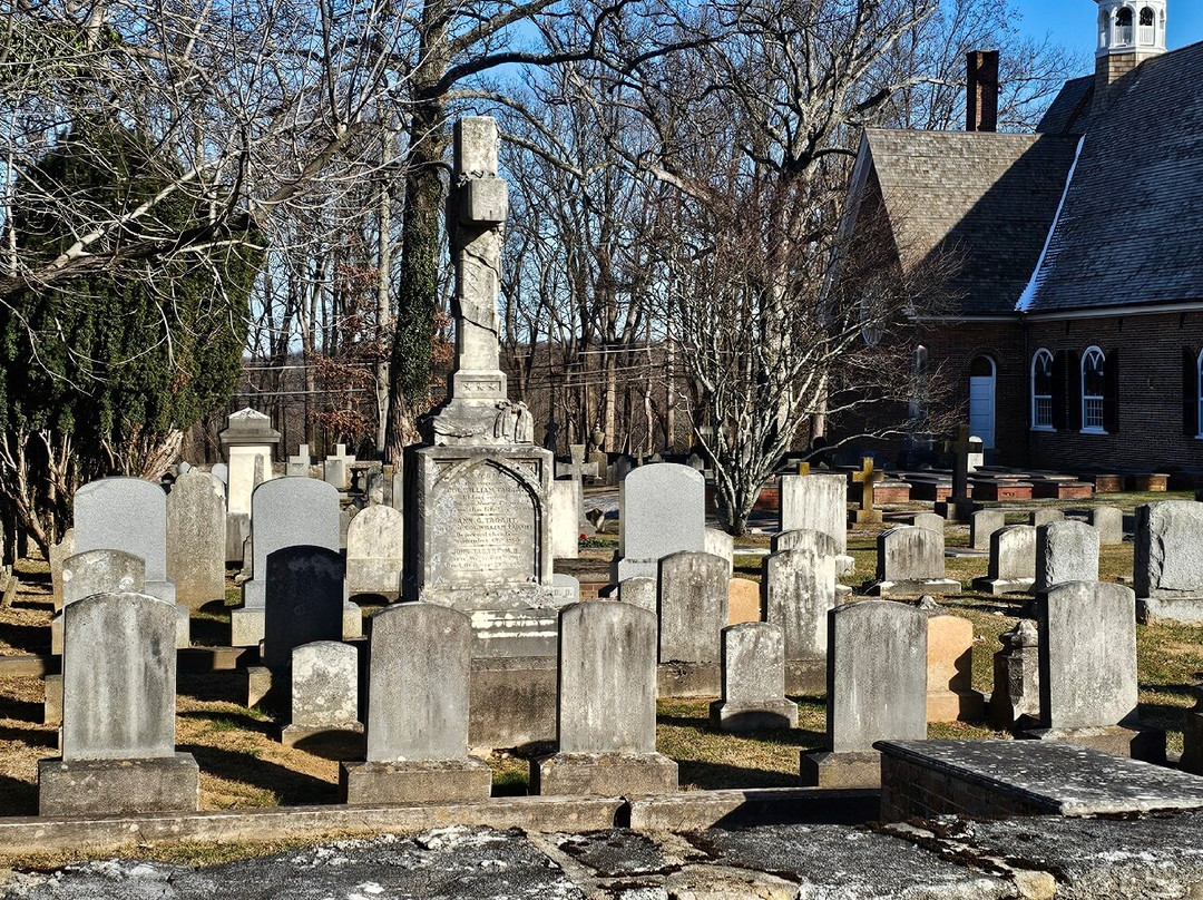 St. Thomas' Episcopal Church-奥因斯米尔斯必去景点