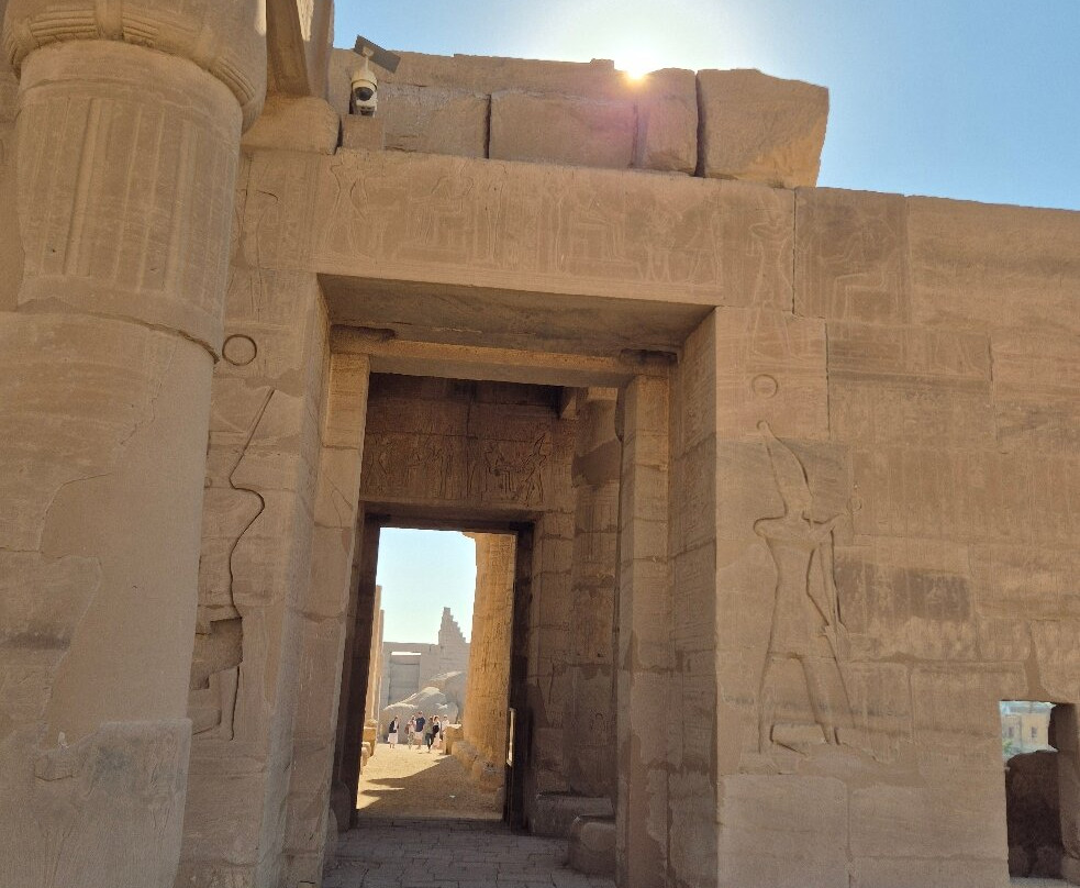 Ramesseum (Mortuary Temple of Ramses II)-卢克索必去景点