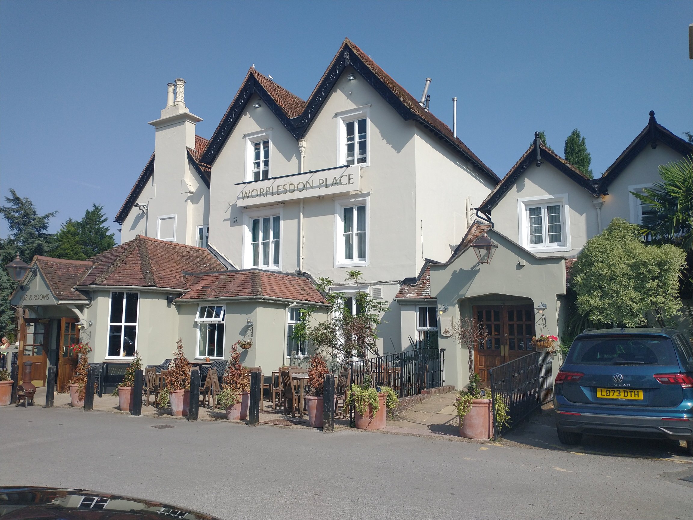 Worplesdon Place (Hotel)-官方