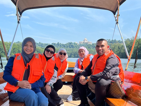 Al Hambra Travel and Tours Sdn Bhd