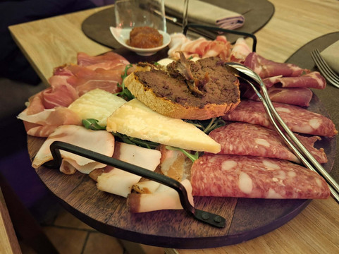 Quanto Basta - Grill & Cantina