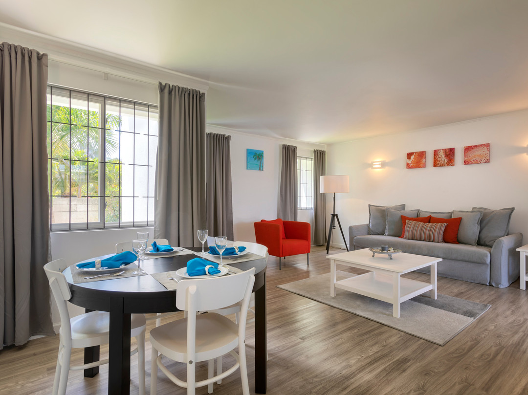 Dover Woods Apartments主图