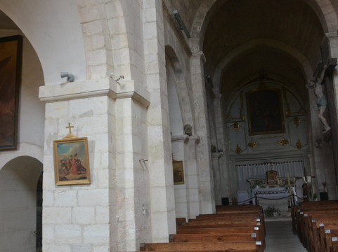 Eglise Saint-Michel-Roussillon必去景点