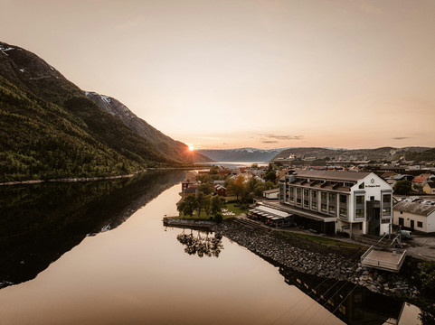 Hattfjelldal酒店住宿-Fru Haugans Hotel