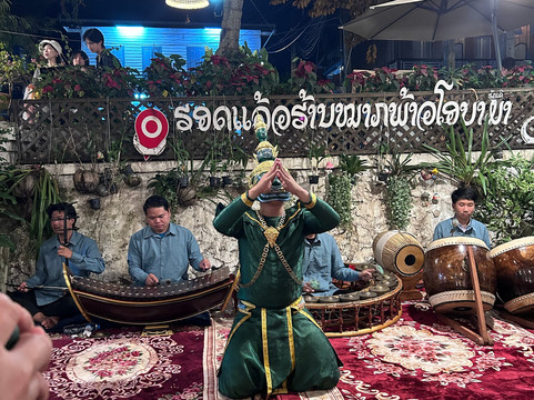 Authentic Laos Travel-琅勃拉邦必去景点