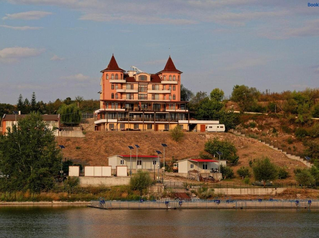 Kompleks ANI MAR iaz Klokotnitsa