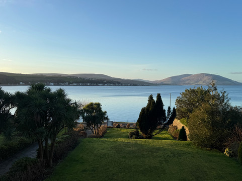 格恩布恩酒店主图