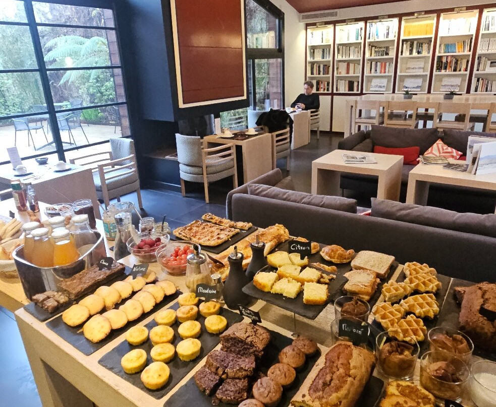 库吉别墅酒店-比亚里茨主图