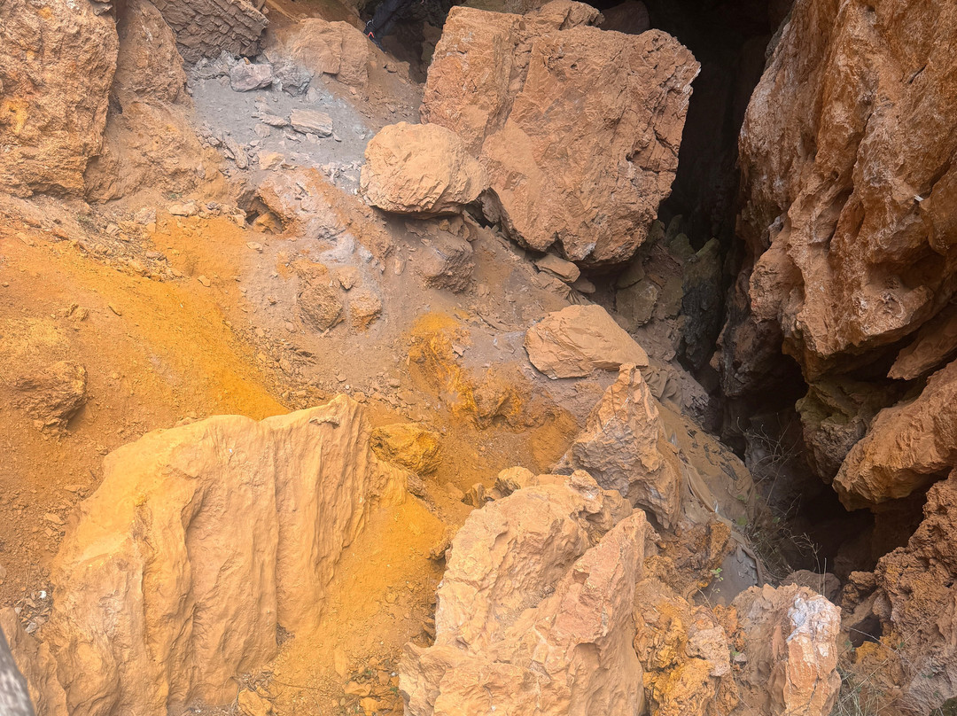 Grotta Della Monaca-Sant'Agata di Esaro必去景点