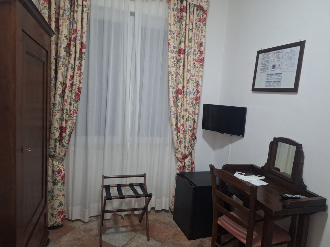 卡帕尔比奥埃布里甘蒂酒店主图