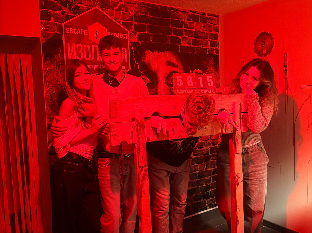 Escape room Izolatsiya-瓦尔纳必去景点