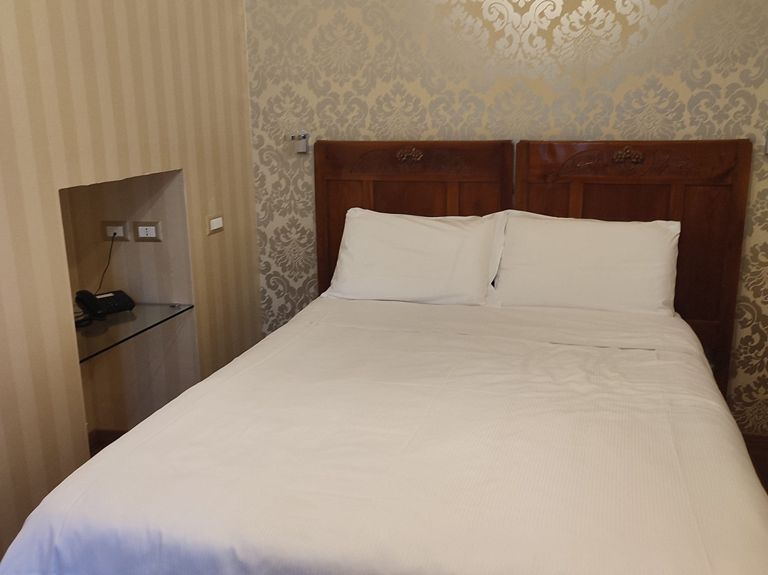 罗马和凯沃尔岩酒店主图