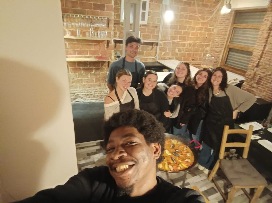 Paella and Sangria Workshop (Rara Avis Experience)-马德里必去景点