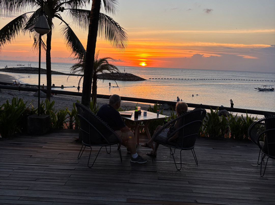 巴厘岛安瓦雅海滩度假酒店主图