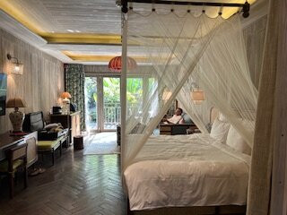 An Lam Retreats Saigon River主图