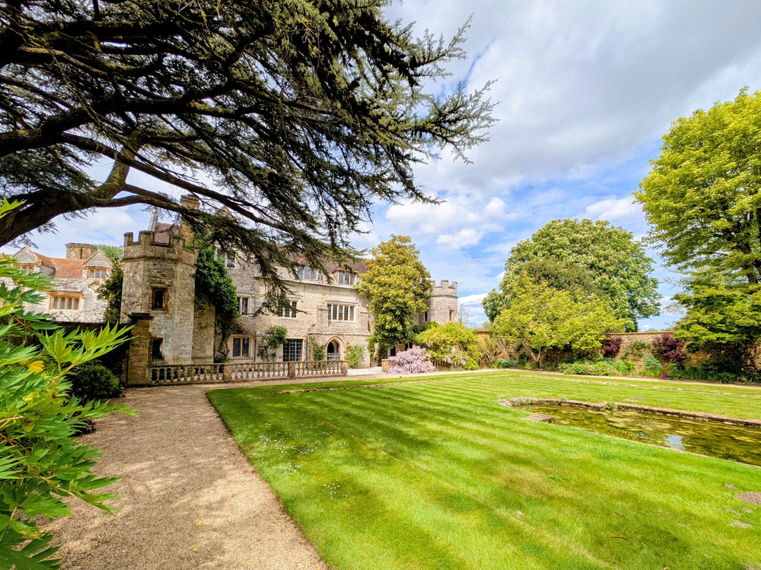 Athelhampton House and Gardens-多切斯特必去景点