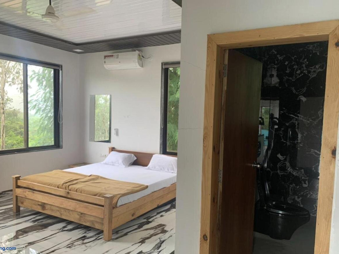 Lakeside Mantra Resort