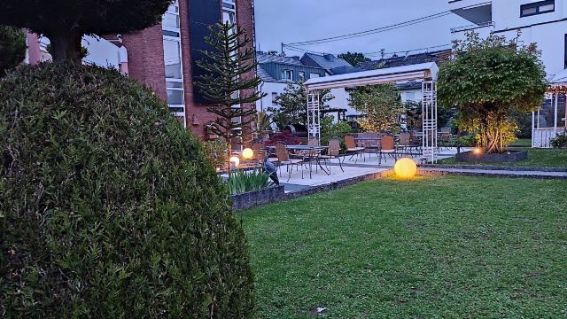 拉瑞斯瑞恩酒店-旅行者