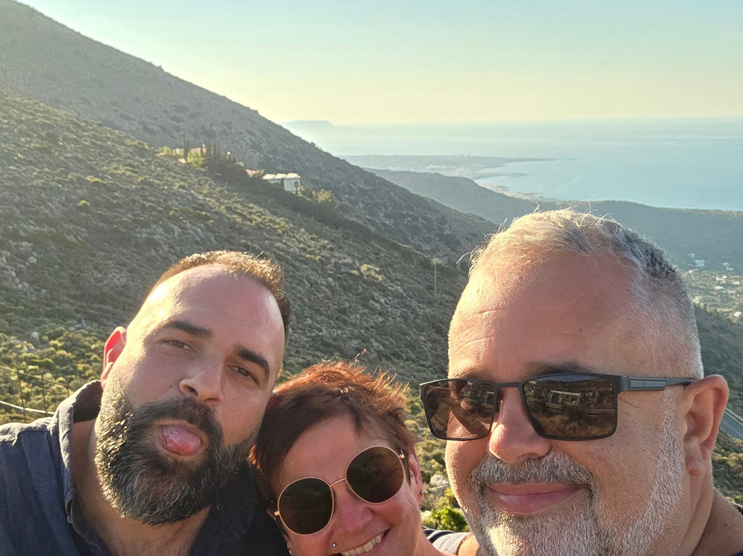 Cretan Tuk Tuk Tours-Piskopiano必去景点
