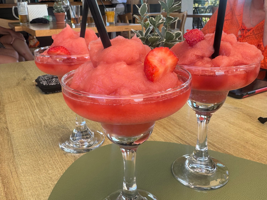 玛尔尼乡村酒店主图