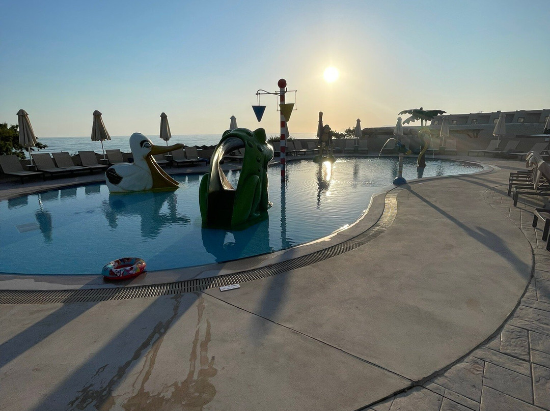 Atlantica Ocean Beach Resort主图