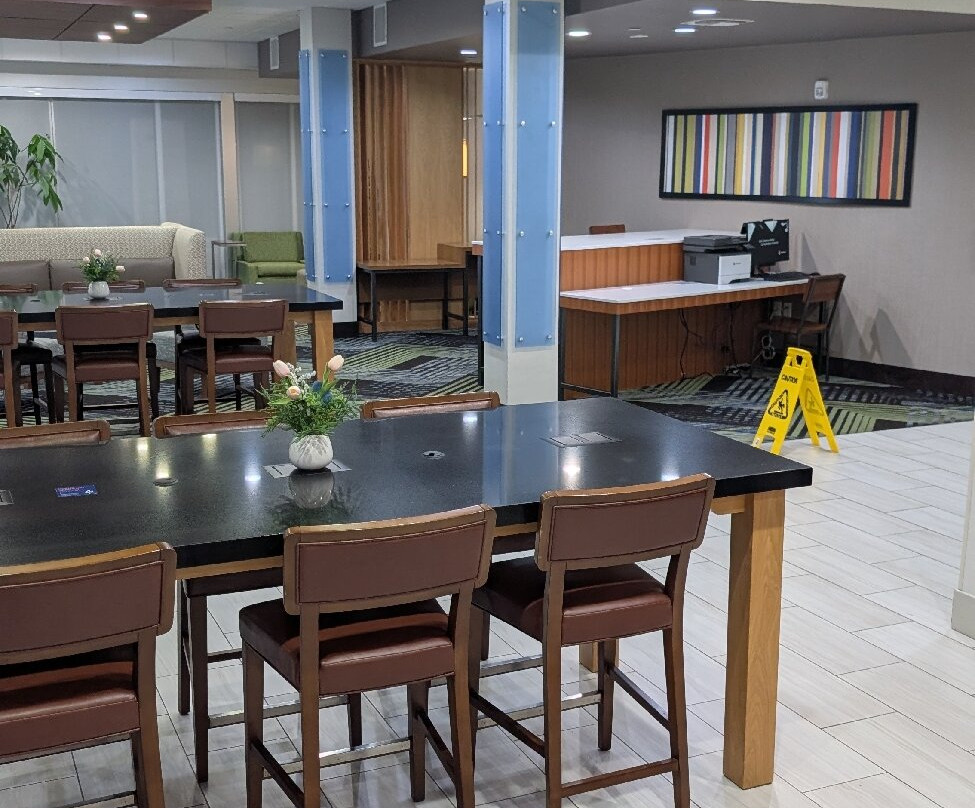 Holiday Inn Express & Suites LINDALE - TYLER by IHG主图