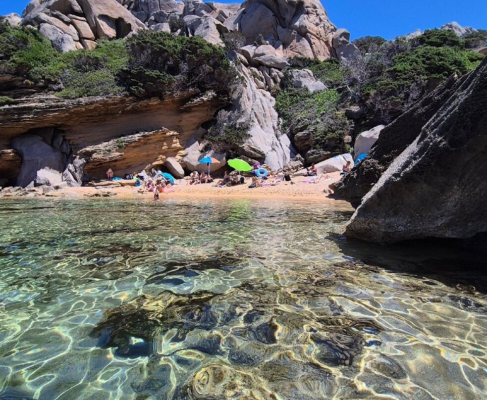 Cala Spinosa-Capo Testa必去景点