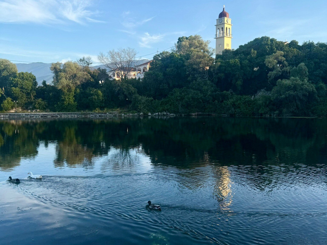 Karavomilos Lake-Karavomylos必去景点