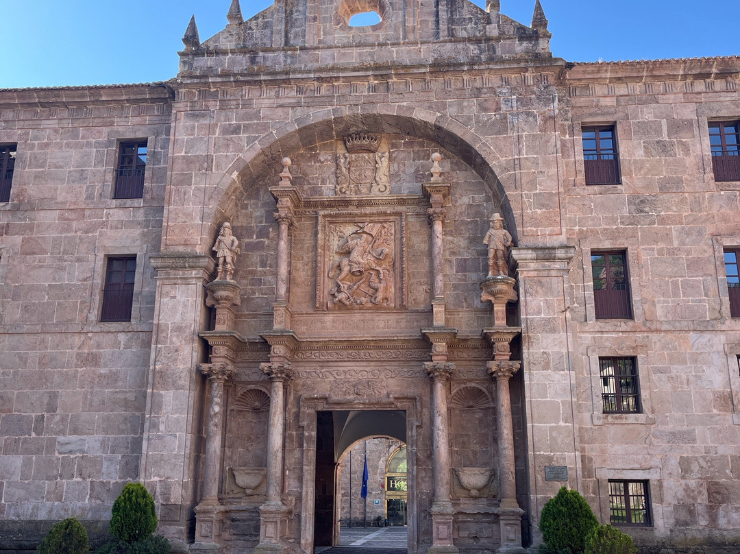 圣米兰尤索修道院-San Millan de la Cogolla必去景点