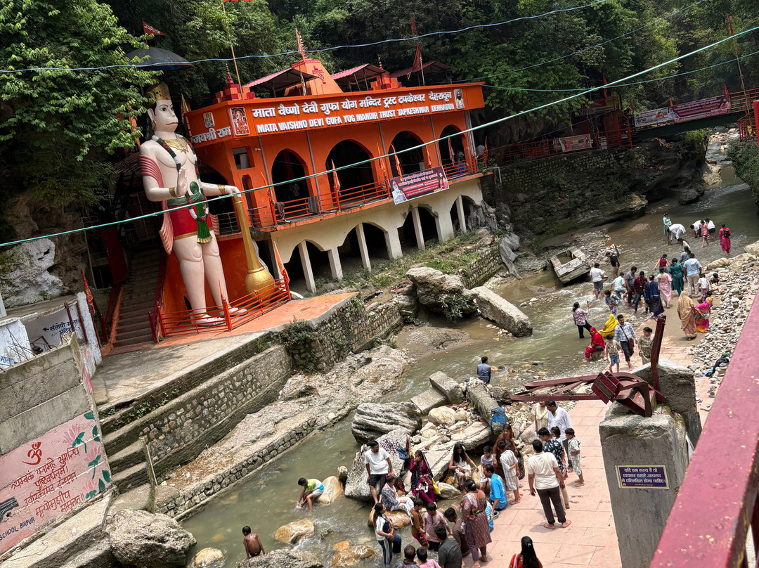 Tapkeshwar Temple-Dehradun District必去景点