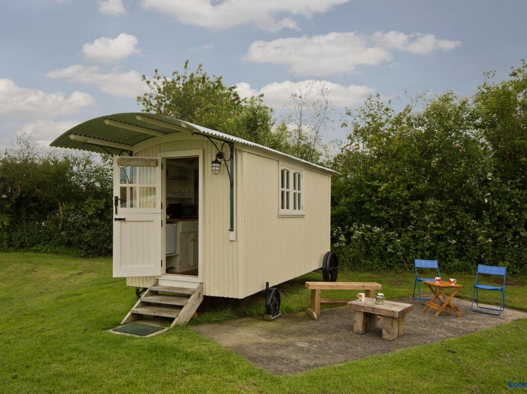 Mill Farm Country Park